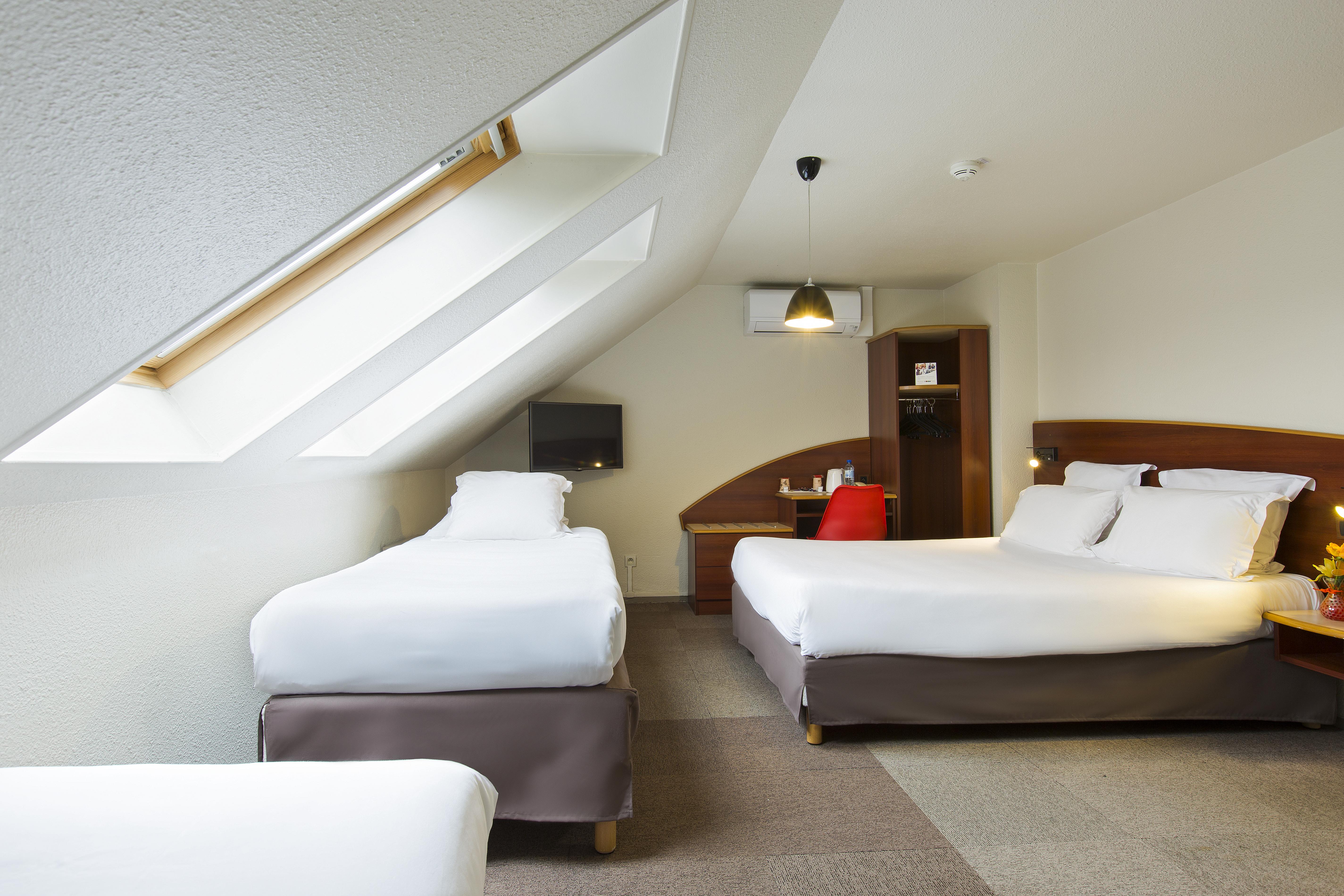Comfort Hotel Etampes Exterior photo